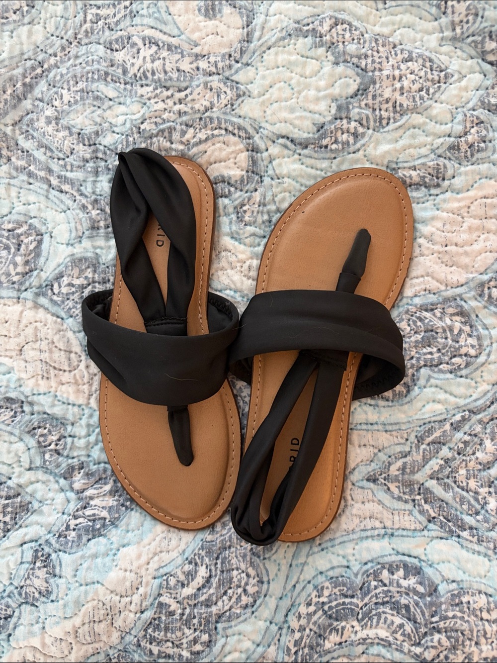 torrid Black Wrap Toe-Loop Sandals with Tan Footbed - Picture 3 of 3